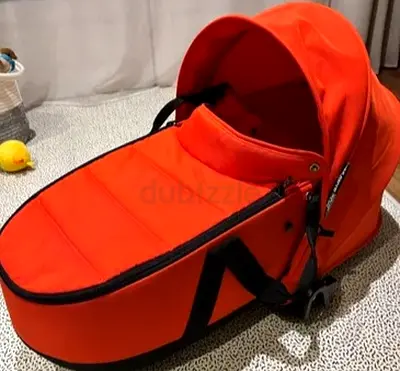 Yoyo bassinet with adapter