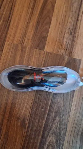 Swimming goggles in excellent condition for sale