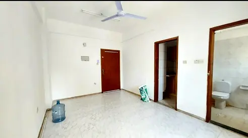 Studio in Al Rolla, Al Ghuwair Landlord verification included Annual rent: 13,000 Payable in 4 installments Security deposit: 1,500 (cash) Fees: 2,000