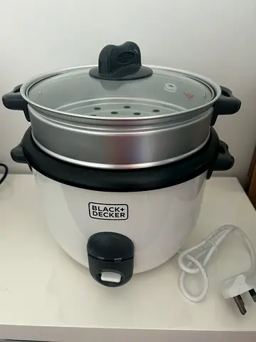 Black & Decker Rice Cooker, 700W Power, 1.8L, Removable Non-Stick Bowl & Steaming Tray