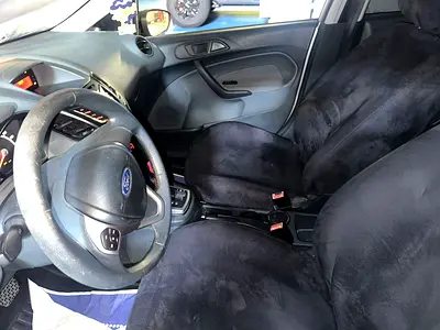2011 FORD FIESTA 照片 7