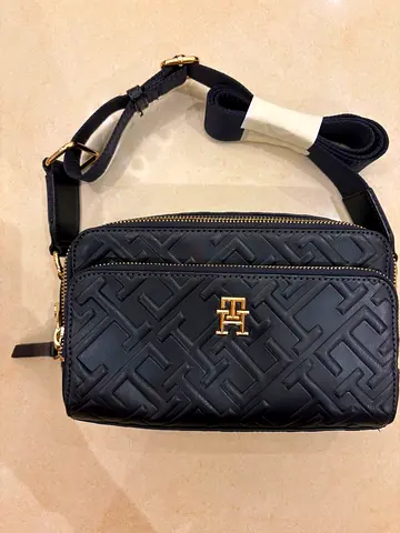 350 AED Black  - Tommy Hilfiger Cross Handbag