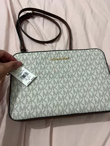Michael Kors Crossbody Bag Jet Set Vanilla Color Brand New