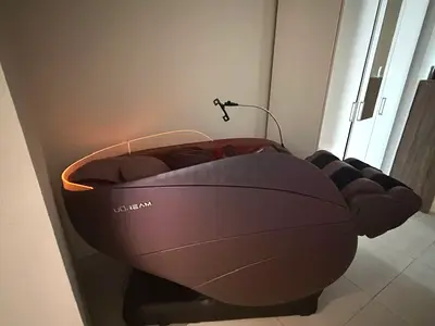 OSIM uDream Luxury Wellbeing Massage Chair – Premium Condition