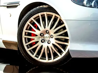 2010 Aston Martin DB9 照片 8