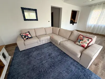Super Comfortable L-shaped Fabric Sectional Sofa in Cream
