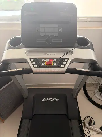 Life Fitness Treadmill - Excellent Condition, Residential Use