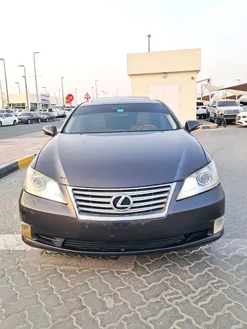 Well Maintained 2011 Lexus ES 350 - American Specs - Silver