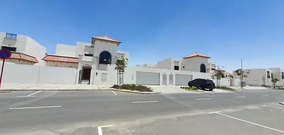 Specious and luxury Five Master bedrooms Villa In Al Reeman 2
