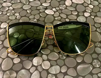 Dolce & Gabbana sunglass in excellent condition