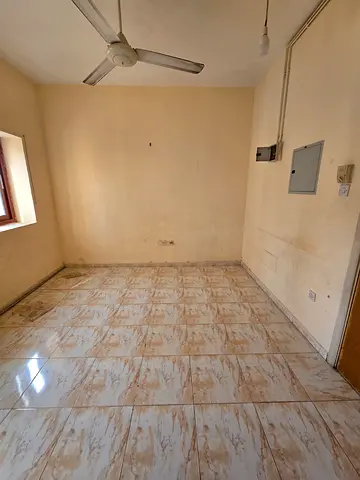 للإيجار في المجرة | استوديو بمطبخ منفصل | 18,000 درهم | 4 دفعات | باركن ترابي | عائلات فقط | بدون رسوم مرتفعة