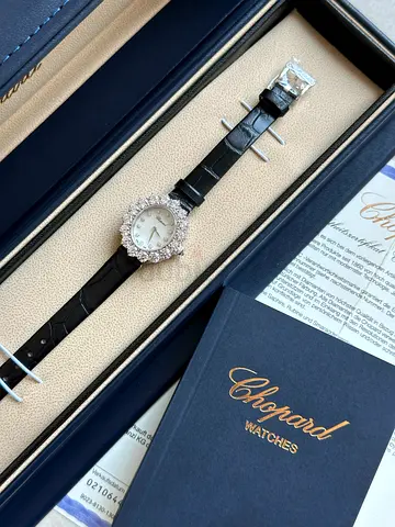 Chopard(women)  Waterproof💯 sapphire crystal💎 Original box 📦