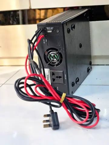 24V DC to 220V AC Power Inverter with USB and Fan - Used