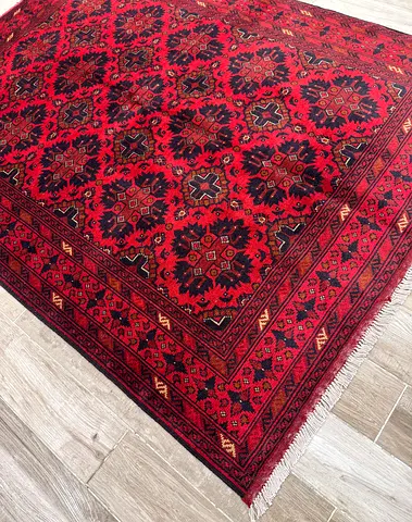 Traditional Middle Eastern Style Red vintage khal Mohammdi carpet