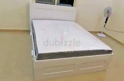 Ikea brimness bed with ikea mattress Queen size 160x200cm