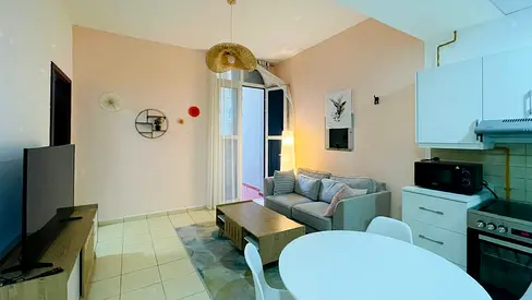 Ground Floor Spacous 1BR | Private Access