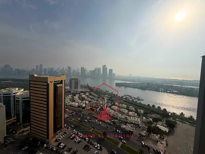 اكبر وافخم بنتهاوس خمس غرف و2صالة ماستر ببلكونة تكييف علي المالك وباركن مجانا في أجمل ابراج الشارقة شامل جميع الخدمات بتشطيب حديثة ومساحات واسعة.