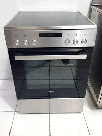Siemens electric ceramic cooker 4 hubs