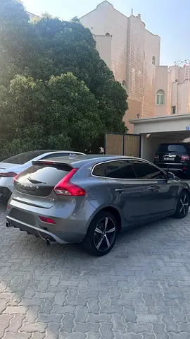 Volvo V40 T5 2018 GCC Spec - Excellent Condition