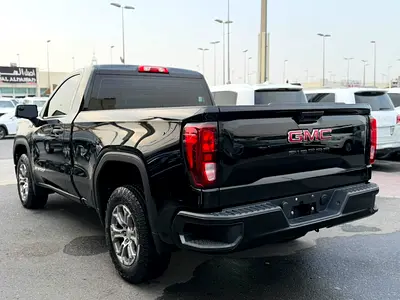 2024 GMC SIERRA 照片 5