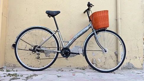 Cruiser bike Japan import Free delivery used refurbished 100% working with basket and soft seat