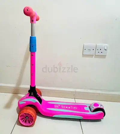 Children’s 3 wheeler Led Foldable scooter