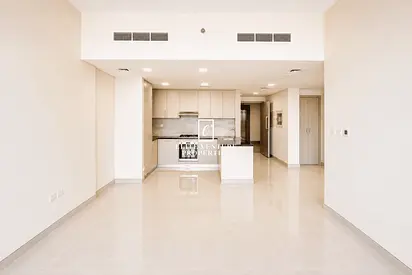 BRIGHT & AIRY | SPACIOUS | GREAT LOCATION