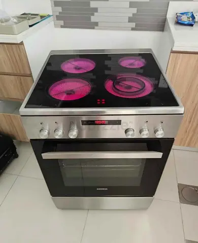 Siemens electric ceramic cooking range 60x60 cm 4hobs with fan stainless steel body Digital
