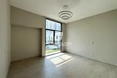 Corner 4 BR Townhouse in Murooj Al Furjan