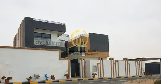 For sale: a villa in Al-Ruqayah area, Al-Seyoum suburb. Land area: 12,500 sq ft Building area: 8,500 sq ft Consists of a ground floor and two f