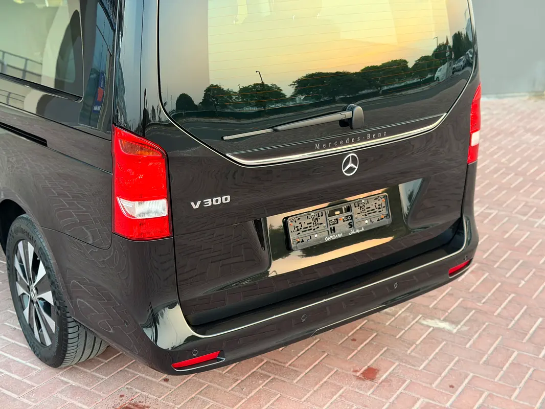 مرسيدس-بنز في-كلاس 2025