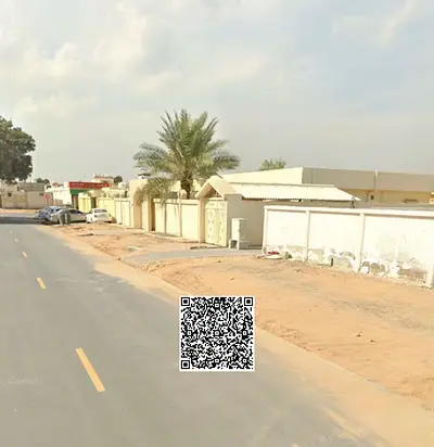 Free ownership / residential and commercial land / near a mosque / a vital area with residents