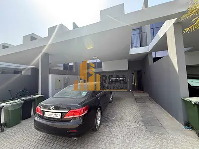 Luxurious spacious 2 Bedroom Townhouse with Maid room // sendian Massar