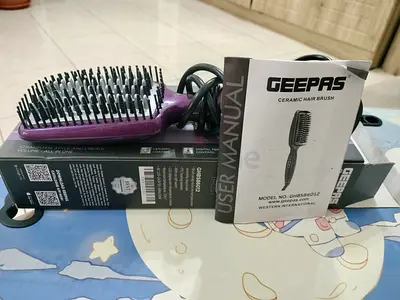 Geepas Ceramic Hair Brush (Electric Straightening Brush) - Used, Good Condition