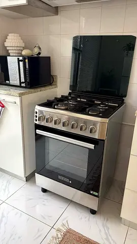 Stainless Steel Gas Cooker with Oven - Good Condition