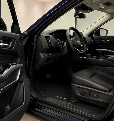 Nissan Pathfinder SV