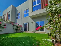 Immaculate | Vacant | Backing onto park