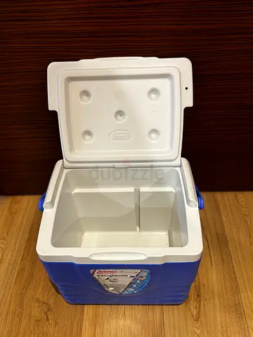 Portable Coleman Ice Cooler Box - Medium Size, Good Condition