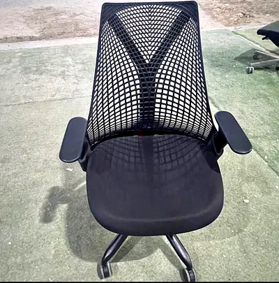 Herman Miller sayle chair.colour black.confirtable for long time sitting