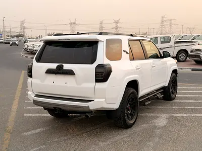 2024 Toyota 4RUNNER — фото 3