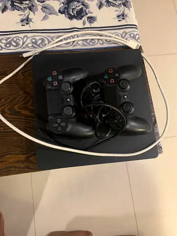 PS4 Slim with 3 Original