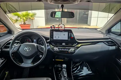 صورة 9 لـ 2023 Toyota C-HR
