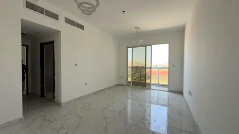 بناية استثمارية في الجرف الصناعية بموقع استراتيجي وعائد استثماري قوي