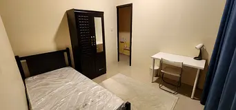 BIG WINDOW PARTITION FOR SINGLE LADY ONLY NEAR MOE