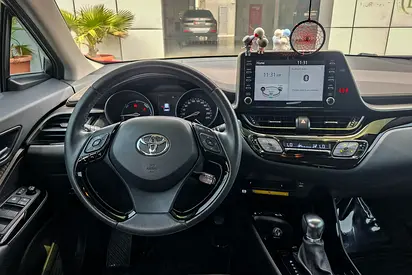 صورة 10 لـ 2023 Toyota C-HR