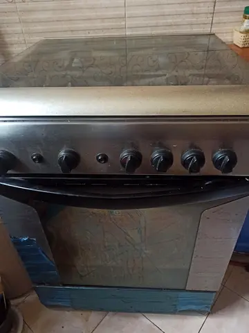 4 burner Cooking range