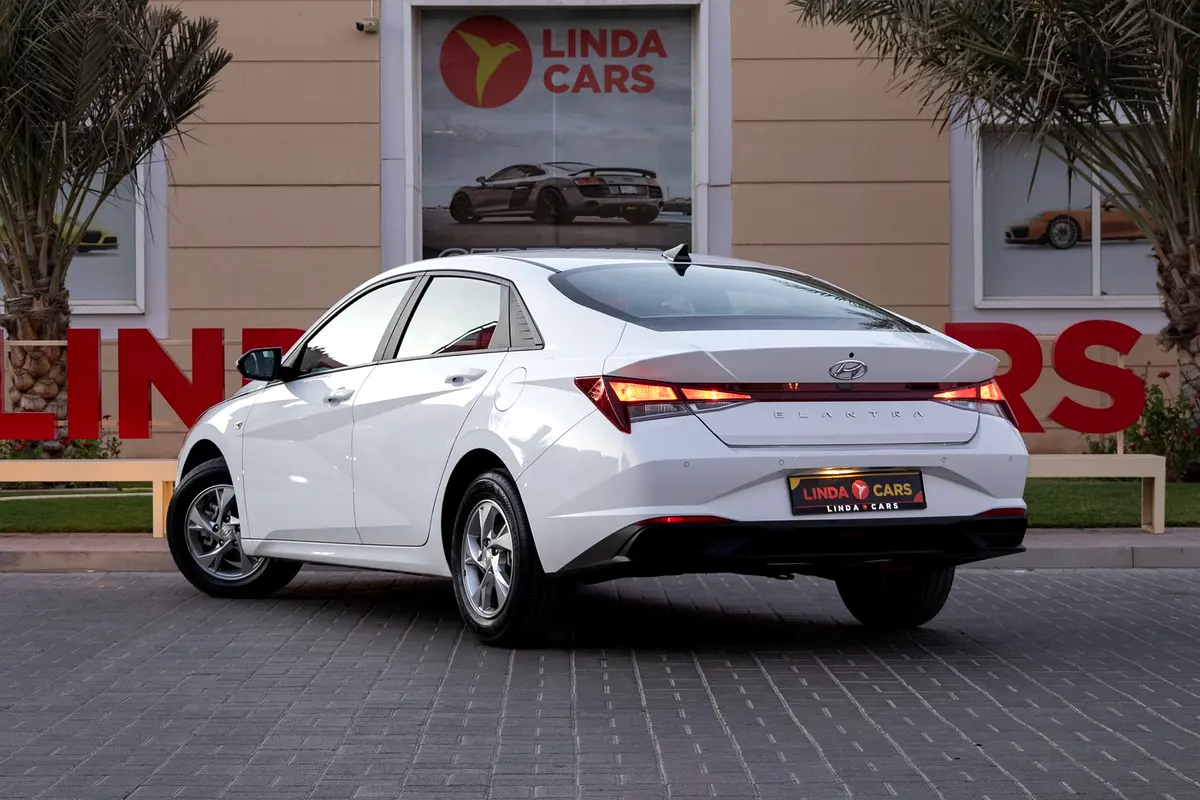 هيونداي إلنترا 2023