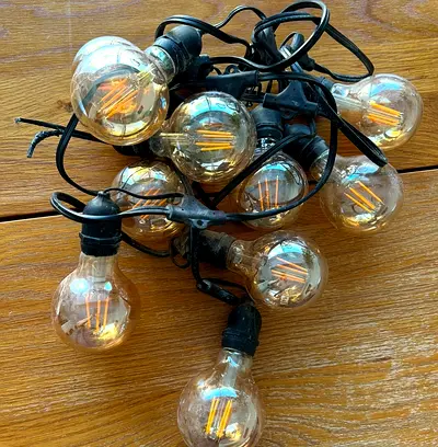 9 bulbs