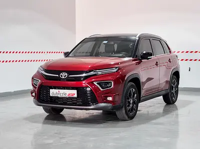 2025 Toyota URBAN CRUISER photo 3