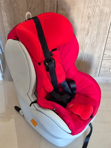 Red Convertible Infant/Toddler Car Seat - Good Condition